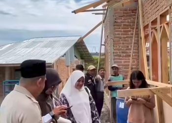 Wakil Ketua DPRD Bukittinggi Beny Yusrial Bertekad Meningkatkan Kualitas Hidup Masyarakat Melalui Bedah RTLH