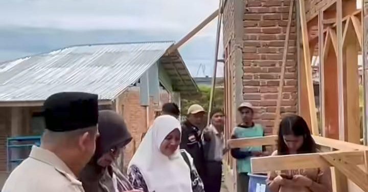 Wakil Ketua DPRD Bukittinggi Beny Yusrial Bertekad Meningkatkan Kualitas Hidup Masyarakat Melalui Bedah RTLH