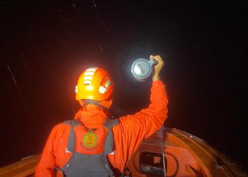 Speedboat Terbalik di Perairan Mentawai, 7 Orang Selamat dan 11 Orang Masih Dalam Pencarian