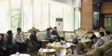 Walikota Bukittinggi, Ramlan Nurmatias Terima Audiensi Niniak Mamak dan Panitia Pembangunan Masjid Tablighiyah Garegeh