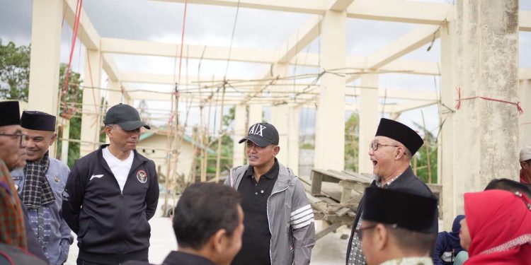 Bupati Solok Kunjungi Warga Terdampak Bencana Angin Puting Beliung