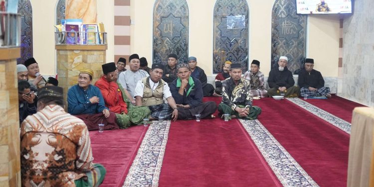 Wabup Candra Sampaikan Salam Bupati Saat Ceramah Tabligh Akbar di Masjid Raya Istiqomah