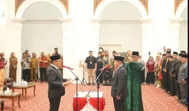 Wako Ramlan Lantik Rismal Hadi Sebagai Sekretaris Daerah Kota Bukittinggi Menggantikan Pjs Al Amin