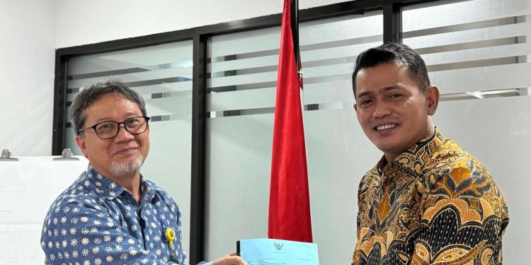 Terkait Program Listrik untuk Masyarakat, Bupati Solok Jalin Koordinasi ke Kementerian ESDM