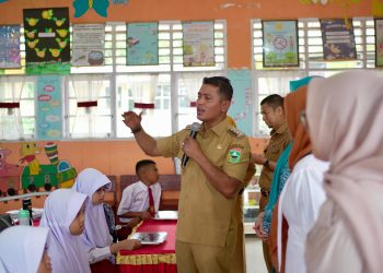 Bupati Solok Launching Program Makan Bergizi Gratis (MBG) Perdana di Kabupaten Solok