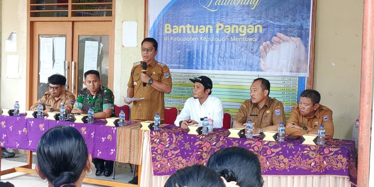 Sekda Mentawai Launching Penyaluran Bantuan Pangan Nasional