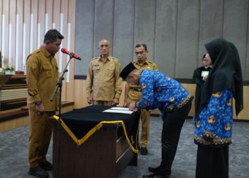 Bupati Solok Hadiri Pengambilan Sumpah dan Penyerahan SK Pengangkatan PPPK Tahap II Formasi Tahun 2024