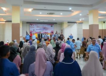 Penyerahan Secara Simbolis Bantuan Peralatan Bagi UMKM Kabupaten Solok Tahun 2025