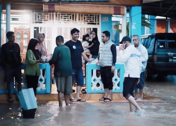 Wako Solok Bersama Kalaksa BPBD Tinjau Banjir Yang Terjadi di Kelurahan Tanah Garam