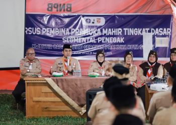 Walikota Solok Menjadi Narasumber Kursus Mahir Tingkat Dasar (KMD) Bagi Para Pembina Pramuka