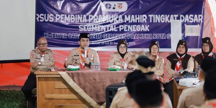 Walikota Solok Menjadi Narasumber Kursus Mahir Tingkat Dasar (KMD) Bagi Para Pembina Pramuka