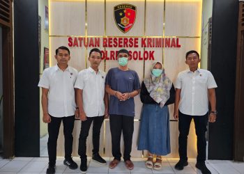 Masuk Tahap II, Unit Tipidkor Polres Solok Serahkan Tersangka Kasus Korupsi Dana Nagari Kampung Batu Dalam ke Kantor Kejaksaan  Negeri Solok