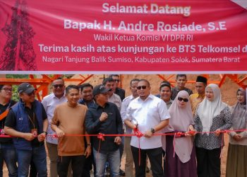 Bupati Solok Bersama Anggota DPR RI Andre Rosiade Resmikan BTS di Nagari Sumiso