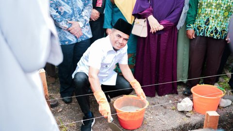 Peletakkan Batu Pertama Pembangunan Saung Tahfizd MTs Muhammadiyah Sumani