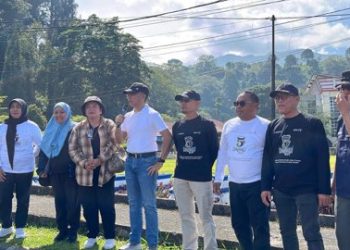 Pelepasan Touring Jeep, Offroad Mobil Tua di Tugu Ayam Arosuka Berlangsung Meriah 