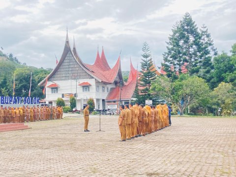 Pimpin Apel Pagi, Sekda Medison Ingatkan Kedisiplinan dan Konsistensi dalam Melayani Masyarakat