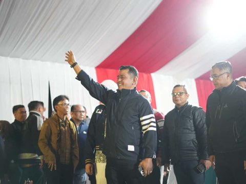 Bupati Solok Hadiri Malam Puncak Penutupan Festival 5 Danau Kabupaten Solok