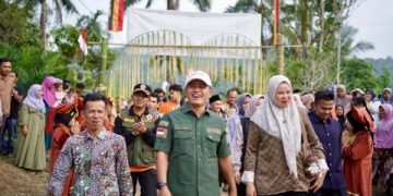 Viral Jenazah Digotong di Lubuak Rasam, Bupati Jon Pandu : Belum Bisa Dibangun, Masuk Kawasan Hutan Lindung