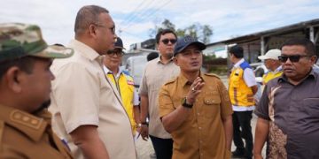 Bupati Solok dan Wakil Ketua Komisi VI DPR RI Tinjau Rencana Perbaikan Jalan Taratak Galundi