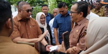 Andre Rosiade Kunjungi Kota Solok dan Salurkan Bantuan Sebesar 100 Juta Rupiah