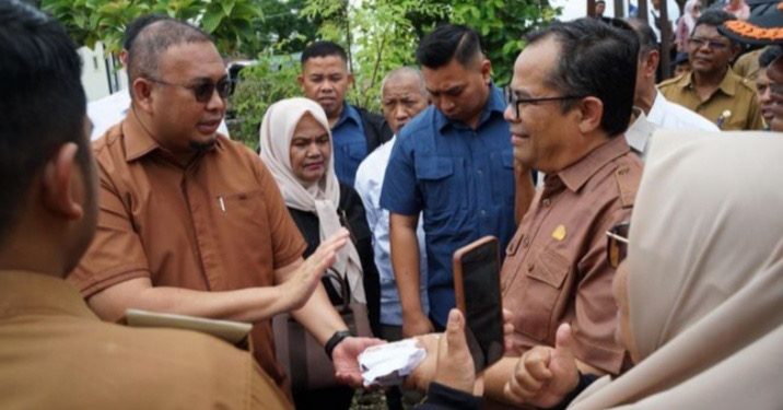Andre Rosiade Kunjungi Kota Solok dan Salurkan Bantuan Sebesar 100 Juta Rupiah