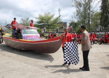 Ribuan Warga Mentawai  Ikuti Pawai Budaya dalam Perayaan HUT Kabupaten Mentawai Ke -26 Tahun