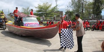 Ribuan Warga Mentawai  Ikuti Pawai Budaya dalam Perayaan HUT Kabupaten Mentawai Ke -26 Tahun 