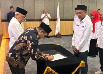 Ketua PMI Sumatera Barat Lantik dan Kukuhkan Dewan Kehormatan PMI Kabupaten Solok Masa Bakti 2025–2030