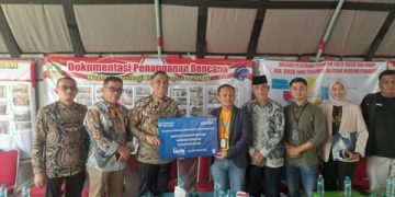 Pemkab Solok Terima Bantuan Tanggung Jawab Sosial dan Lingkungan dari Bank Mandiri