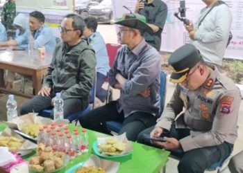 Wamendagri Bima Arya Tinjau Posko Penanganan Banjir di Kab. Solok