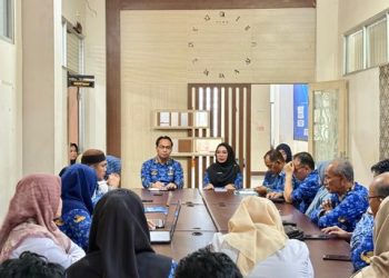 Pimpin Rapat Staf, Susi Sofianti Syaidani Tekankan Kerja Sama dan Kinerja