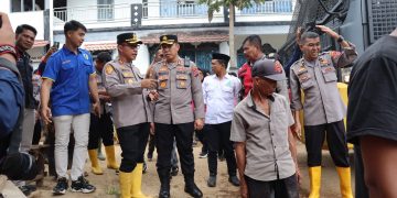 Polres Sijunjung Serahkan Bantuan Logistik Dalam Jumlah Besar di Kawasan Terdampak Banjir Bandang