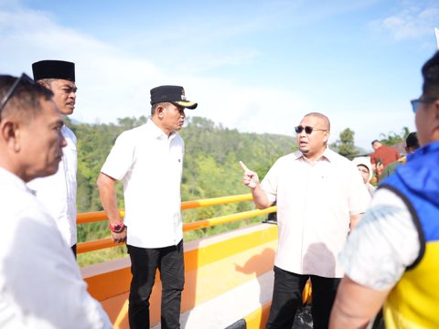 Bupati Solok Bersama Andre Rosiade Kunjungi Pembangunan Jembatan Penghubung dan Ruas Jalan Nasional Alahan Panjang–Surian