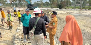 Antisipasi Banjir Susulan, Wabup Solok Pantau Langsung Normalisasi Batang Saniangbaka