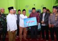 Wali Kota Payakumbuh Serahkan Bantuan Sebesar Rp 35 Juta untuk Pembangunan Masjid Baiturrahman
