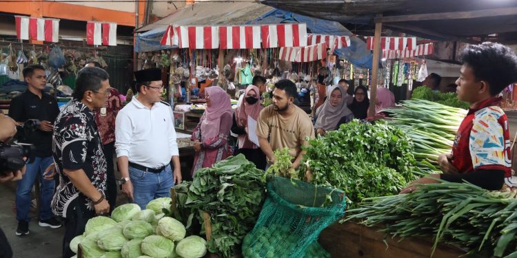 Wali Kota Payakumbuh Bersama Wakil Wali Kota Sidak ke Pasar Tradisional Ibuah 