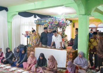 Bupati Solok Buka Puasa Bersama di Masjid Istiqomah Nagari Sungai Janiah
