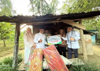 Bupati Solok Serahkan Bantuan Rumah Layak Huni dan Buka Puasa Bersama Masyarakat Nagari Taruang-Taruang