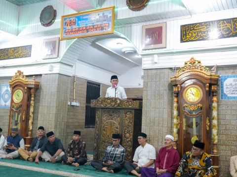 Dinilai Bersejarah, Bupati Sumbangkan Seluruh Gajinya ke Masjid Besar Al-Munawarah