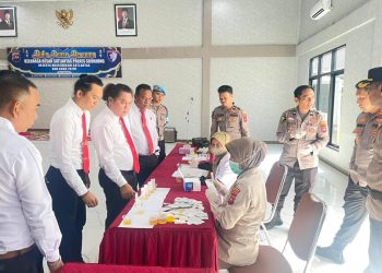 Kapolres Sijunjung Pimpin Langsung Tes Urine Seluruh Perwira dan Kapolsek