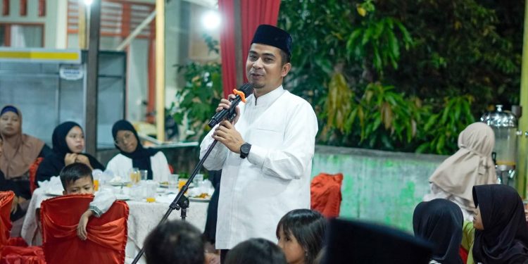 Menyatu Dengan Masyarakat, Walikota Solok Hadiri Buka Bersama di Kelurahan Koto Panjang