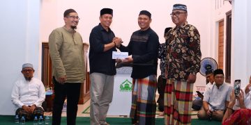 Wali Kota Bersama Wakil Wali Kota Payakumbuh Pmpin Langsung Kunjungan TSR Pemko Payakumbuh ke Masjid Darul Hikmah