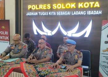 Terkait Pengawalan Vidio dan Foto Viral Disitinjau Lauik, Kapolres Solok Kota Berikan Klarifikasi dan Sampaikan Permintaan Maaf 