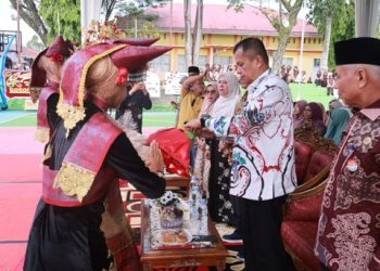 Wawako Payakumbuh Hadiri Acara Perpisahan Siswa-Siswi Kelas XII SMA Negeri 3 Payakumbuh