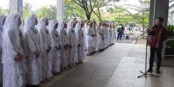 Wawako Payakumbuh Lepas Pawai Ta’aruf Siswa-Siswi SDS IT IPHI 