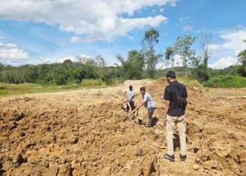 Curah Hujan Tinggi, Dua Pria Tertimbun Longsor di Sijunjung