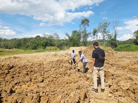 Curah Hujan Tinggi, Dua Pria Tertimbun Longsor di Sijunjung