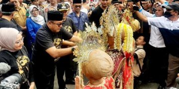 Rano Karno “Pulang Kampuang” ke Bonjol, Disambut Antusias Bupati Welly dan Ribuan Warga