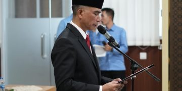 Sekda Medison Lantik Direksi Perumda Tirta Solok Nan Indah