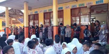 Puskesmas Sundatar dan perwakilan Dinas Pertanian Pasaman Kunjungi SD 01 Salibawan